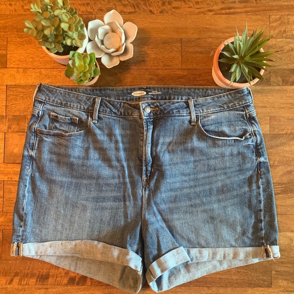 Old Navy Highwaisted Denim Shorts size 18